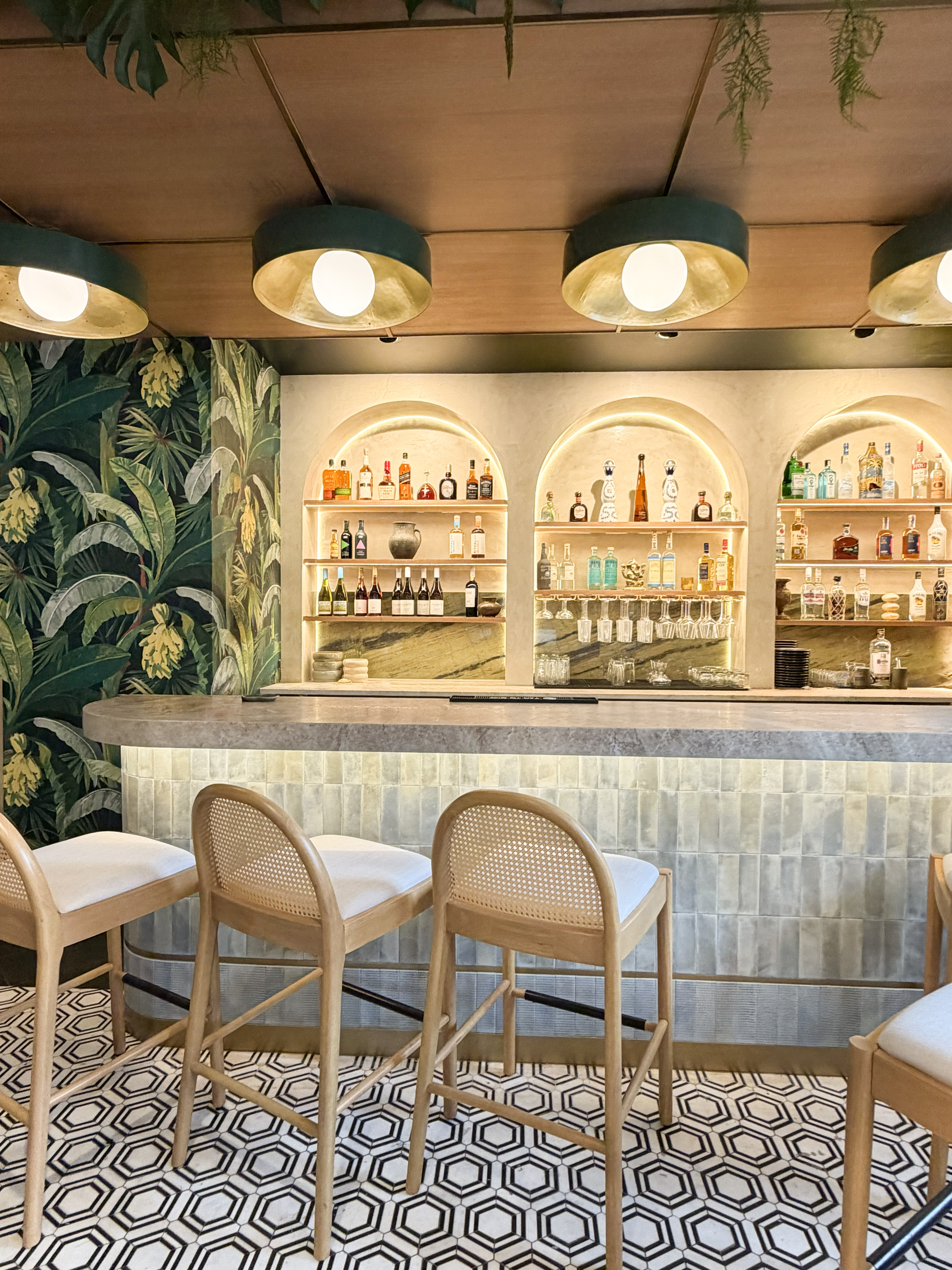 Haam bar corner with pendant lights