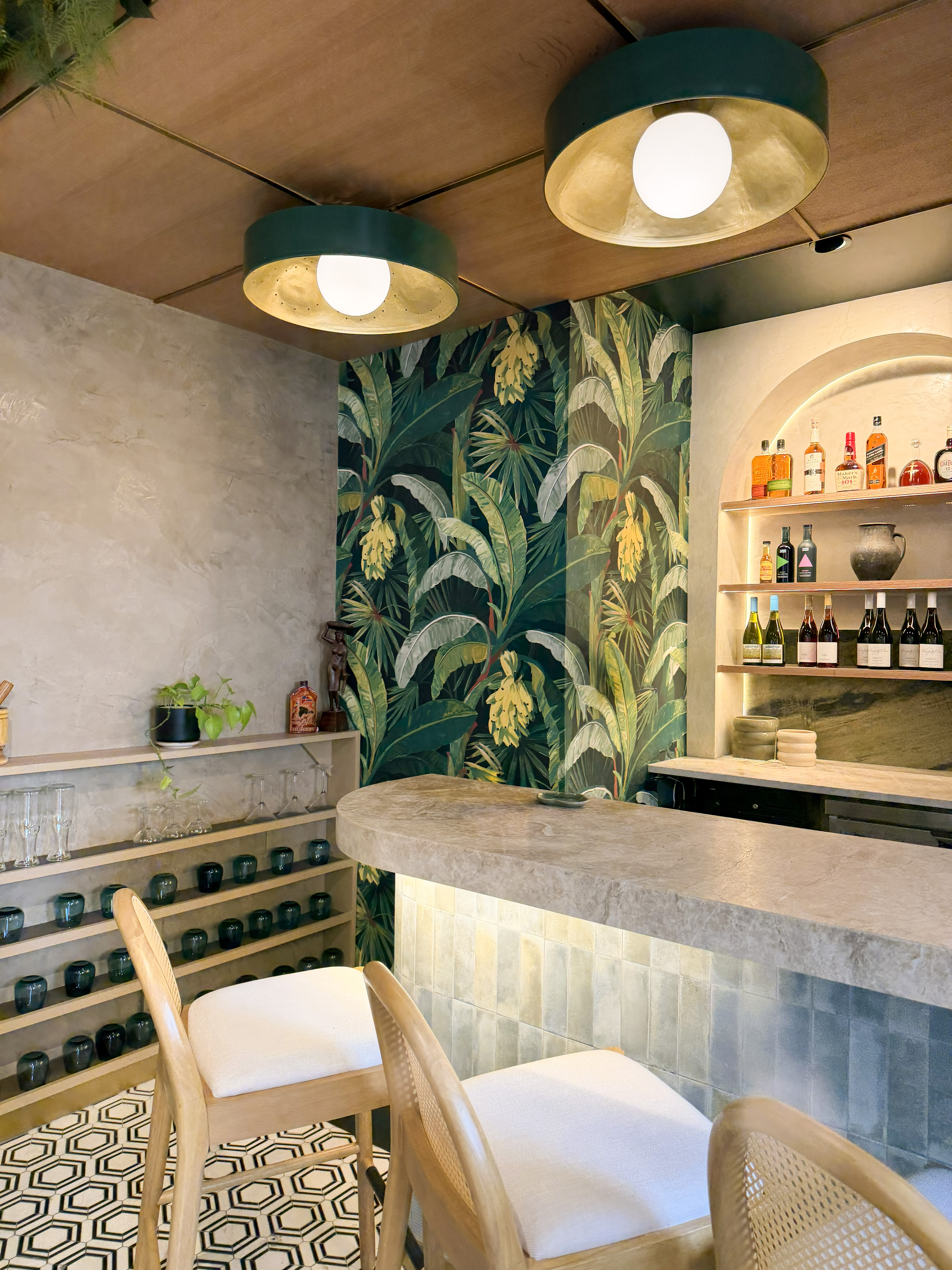 Haam bar side view with zellige tile