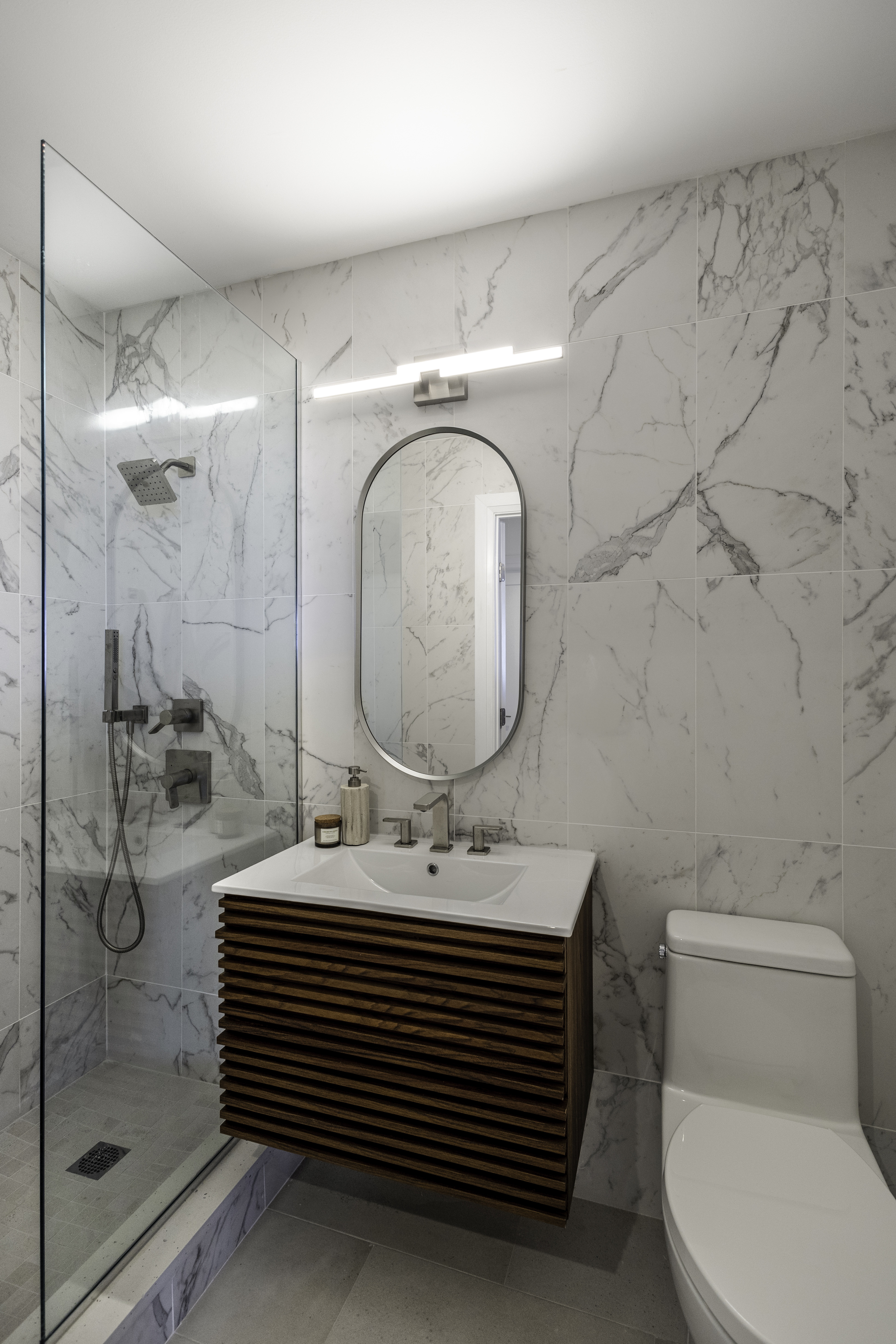 Queens Blvd Apartment bathroom